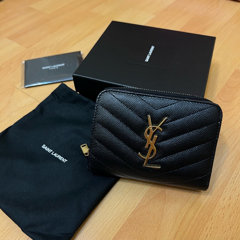 📢二手 YSL最好用的高級短夾💖YSL MONOGRAM系列黑金魚子醬牛皮拉鍊兩折短夾 正品-12