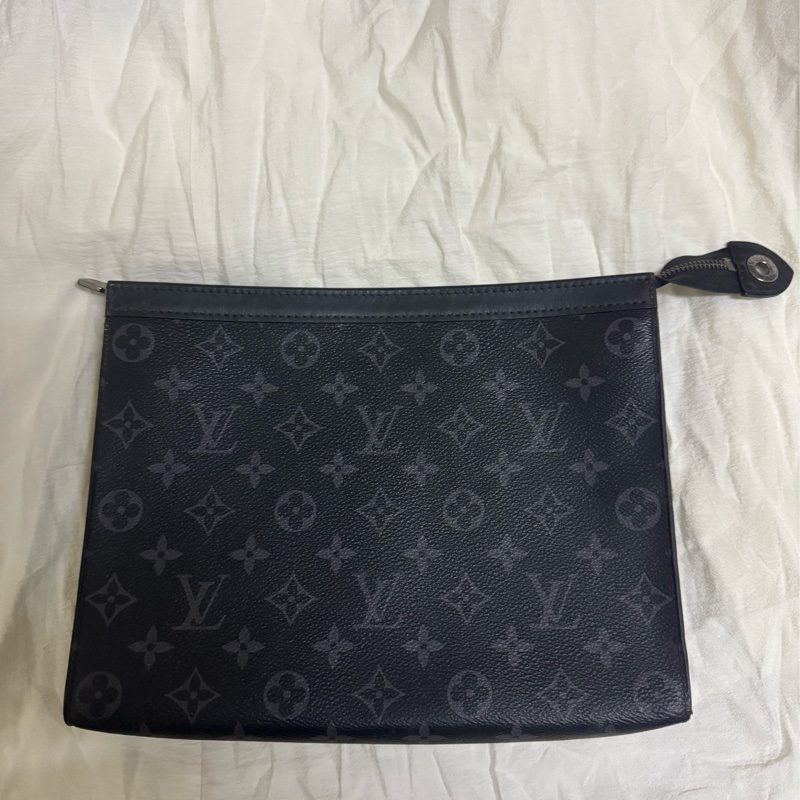 Lv男款黑武士洗漱包手拿包M61692-1