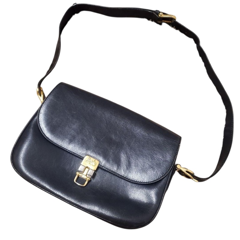 💝FuFu.Style ⟡.·* Celine 復古馬蹄釦斜背包-5