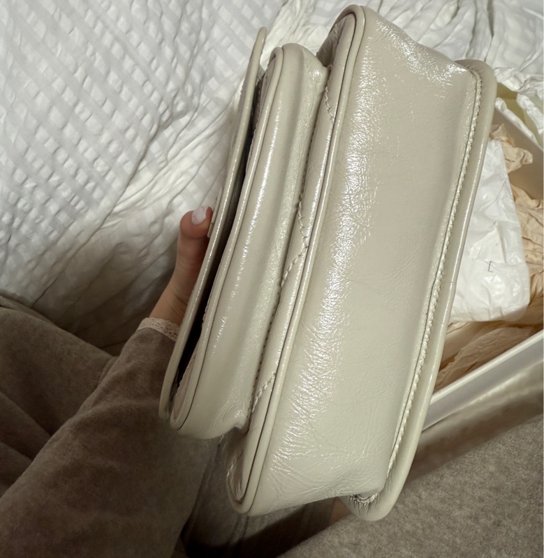 YSL    （只背一次）NIKI復古皮革BABY手袋復古白-10