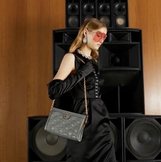 GUCCI Matelasse 絎縫皮革斜背包(灰色) 🔸全網最低價 全新-18