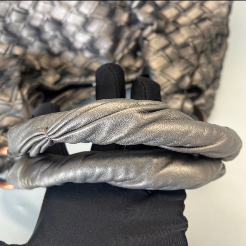 🏷️ Miu Miu 手提包-9