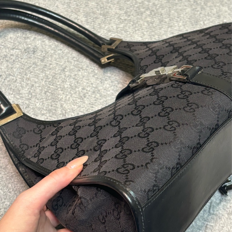 🏷️ Gucci Jackie hobo-25