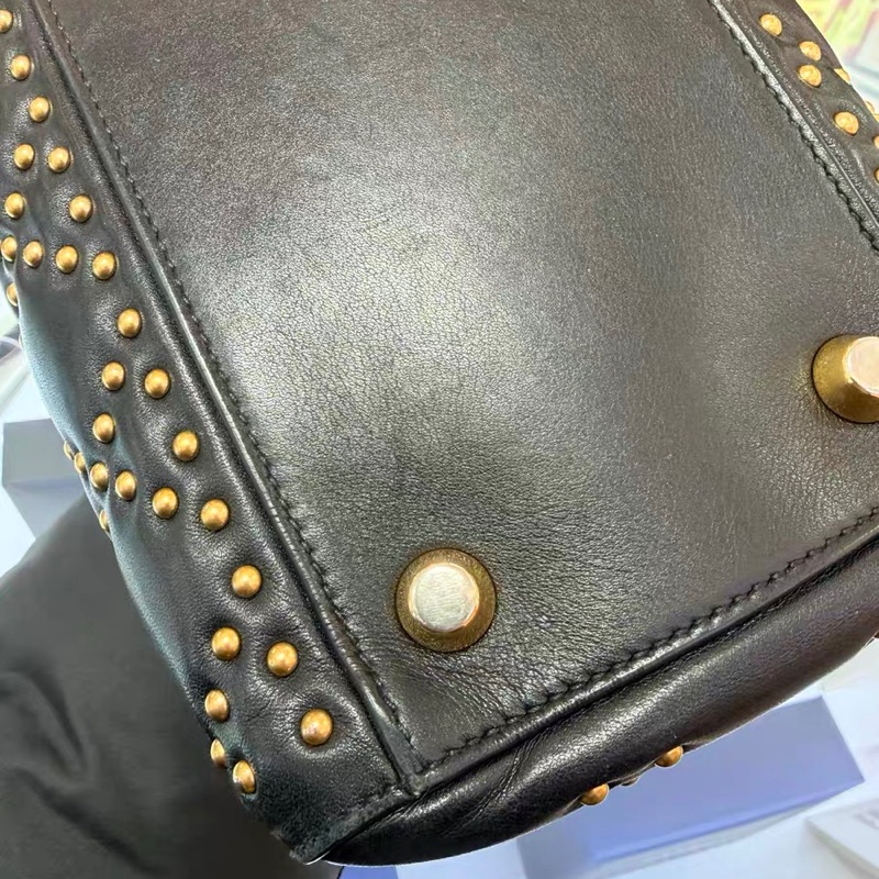 Dior迪奧鉚釘限量五格戴妃包金扣-7