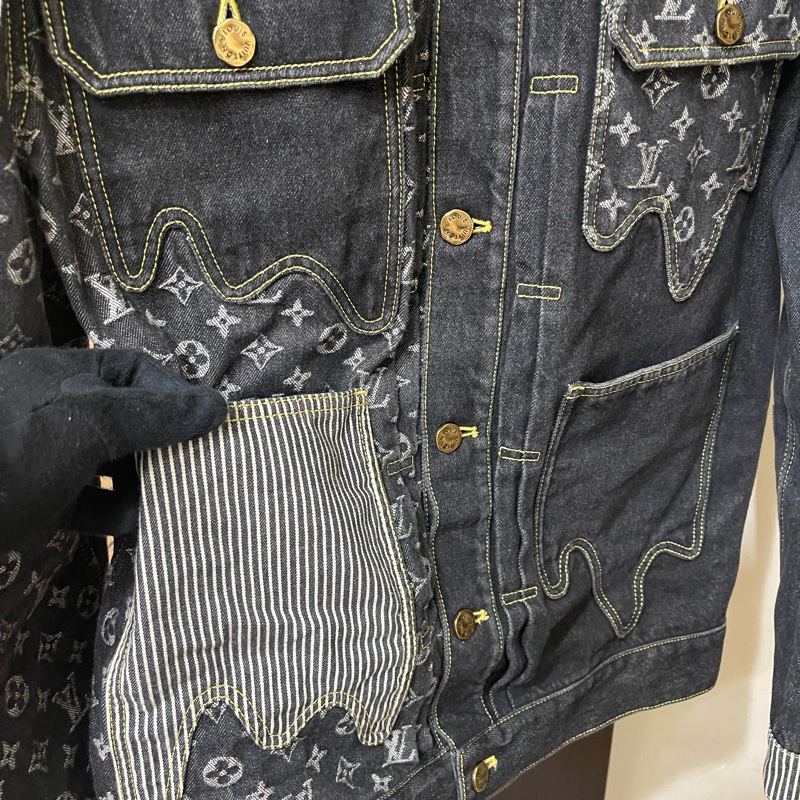 Lv x nigo經典牛仔外套(台灣專櫃購入/配件齊全❣️)-8