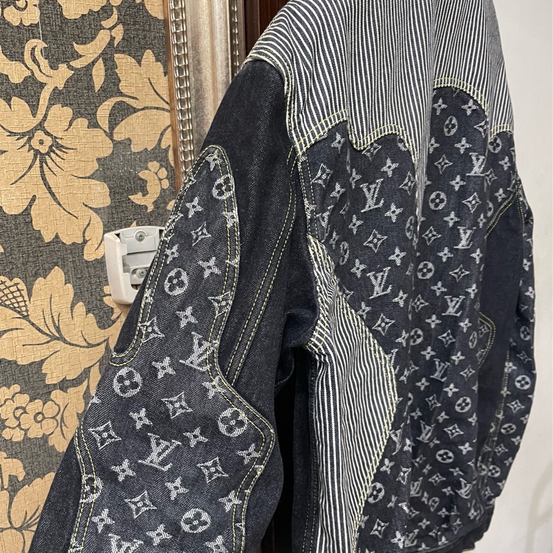 Lv x nigo經典牛仔外套(台灣專櫃購入/配件齊全❣️)-11