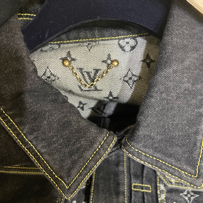 Lv x nigo經典牛仔外套(台灣專櫃購入/配件齊全❣️)-17