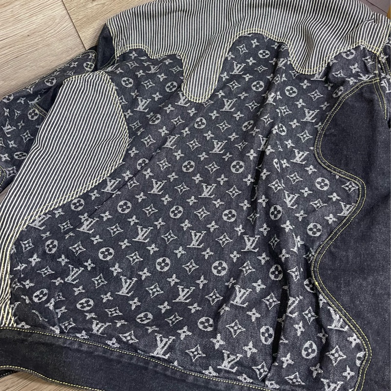Lv x nigo經典牛仔外套(台灣專櫃購入/配件齊全❣️)-25