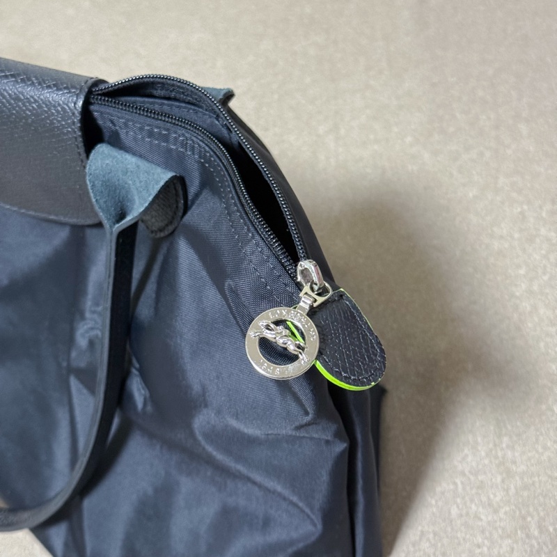 longchamp 手提袋 LE PLIAGE GREEN系列刺繡短把再生尼龍摺疊水餃包-9