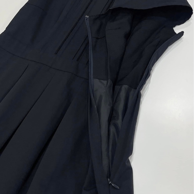 BURBERRY 藍標 深藍拉鍊打摺洋裝-8