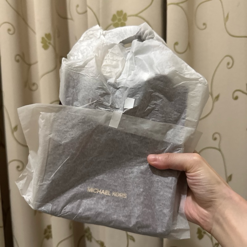 Michael Kors 荔枝皮革手提/斜背二用琴譜包（酒紅）-2