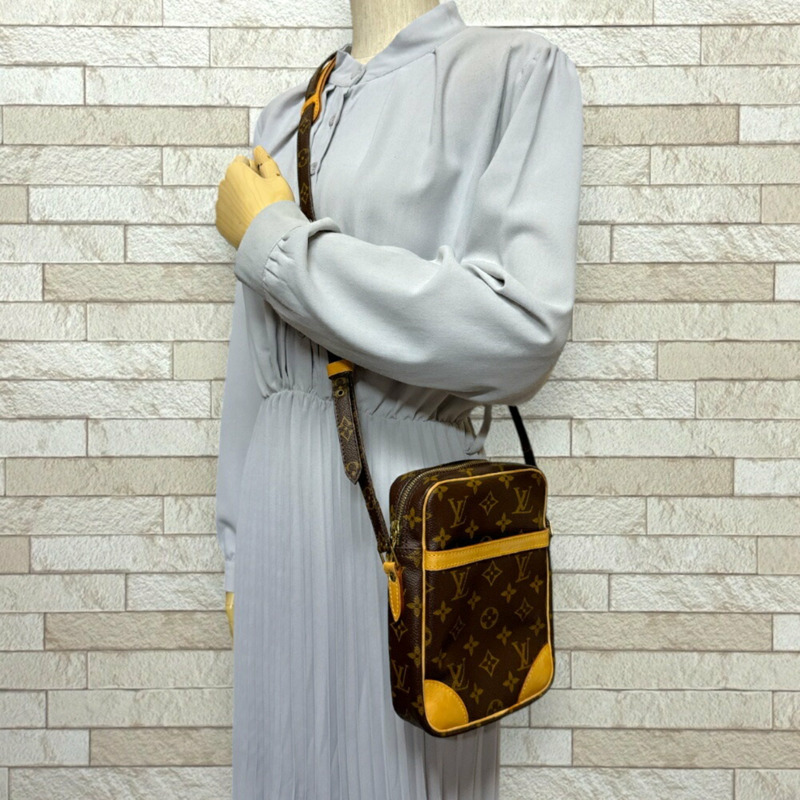 路易威登 Danube Monogram 單肩包帆布 M45266 棕色 女士路易威登LOUIS VUITTON官方線上旗艦店-1