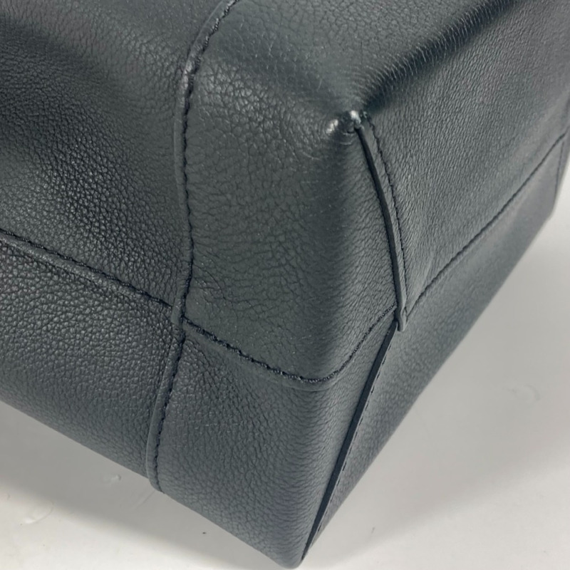 LOUIS VUITTON M54108 Lockme 背包鉚釘皮革女款黑色-6