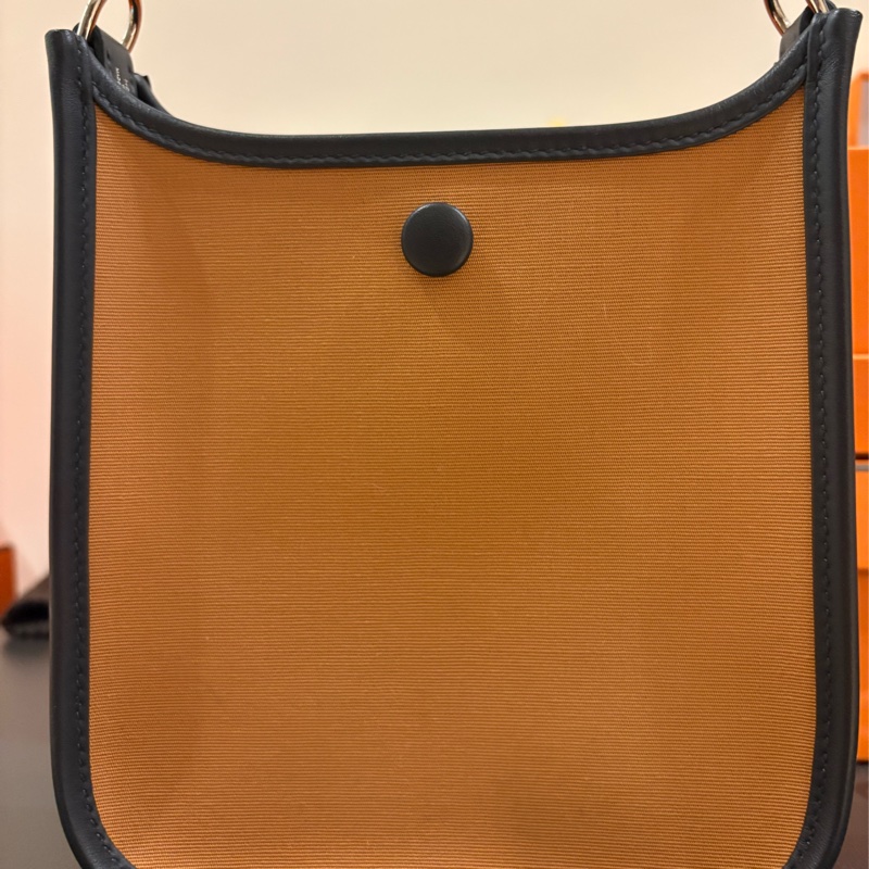 (9.5成新)Hermes愛馬仕 mini Evelyne 短背帶 特殊款 腋下包-6