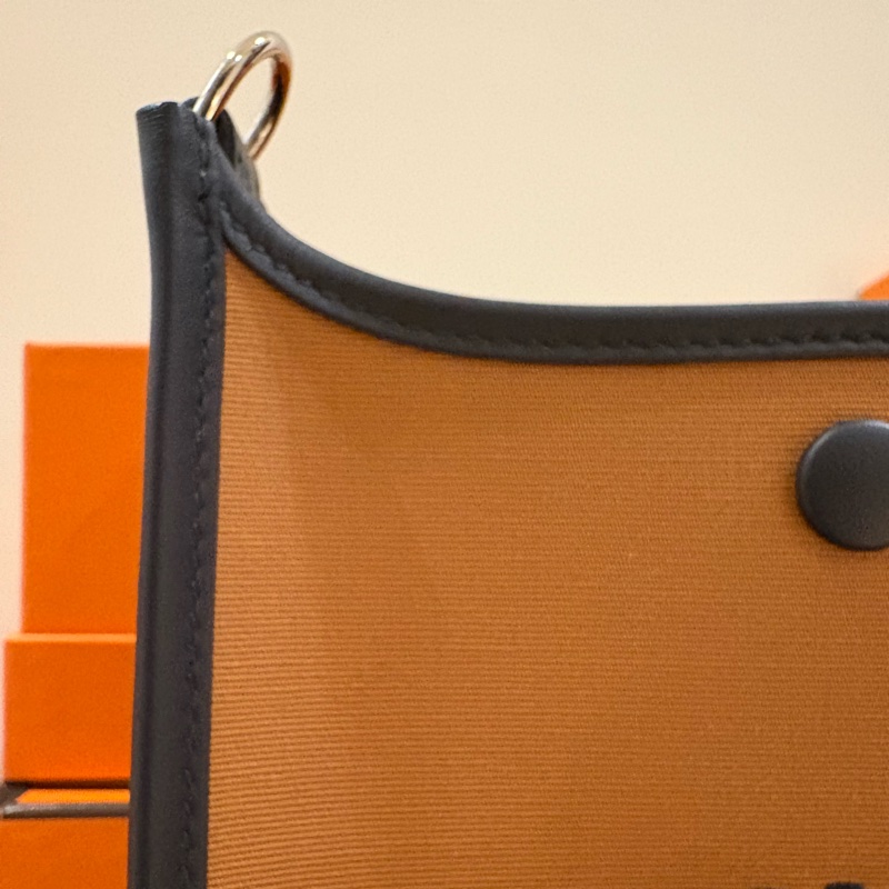 (9.5成新)Hermes愛馬仕 mini Evelyne 短背帶 特殊款 腋下包-8