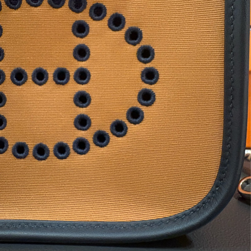 (9.5成新)Hermes愛馬仕 mini Evelyne 短背帶 特殊款 腋下包-11