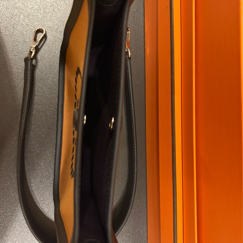 (9.5成新)Hermes愛馬仕 mini Evelyne 短背帶 特殊款 腋下包-12