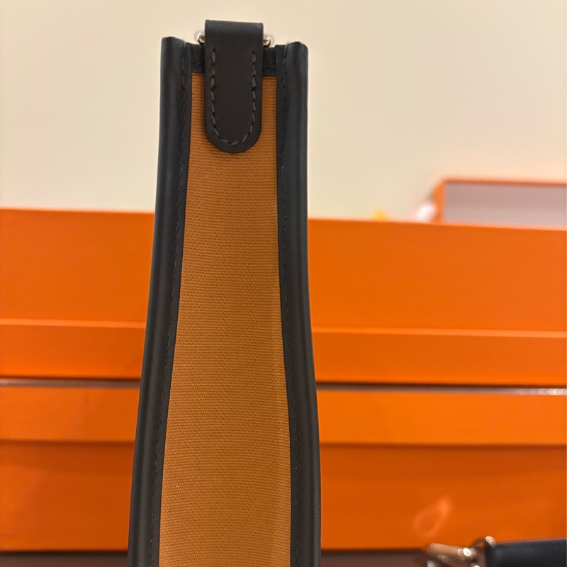 (9.5成新)Hermes愛馬仕 mini Evelyne 短背帶 特殊款 腋下包-14