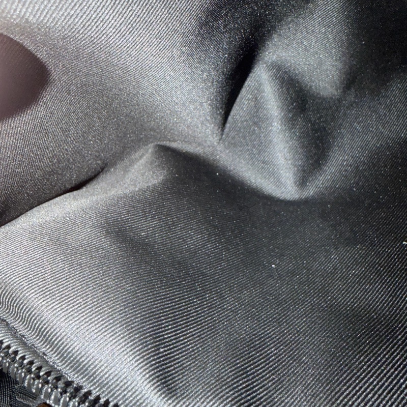 LV M21890黑小牛皮壓紋Duo Slingbag斜背包 肩背包-28