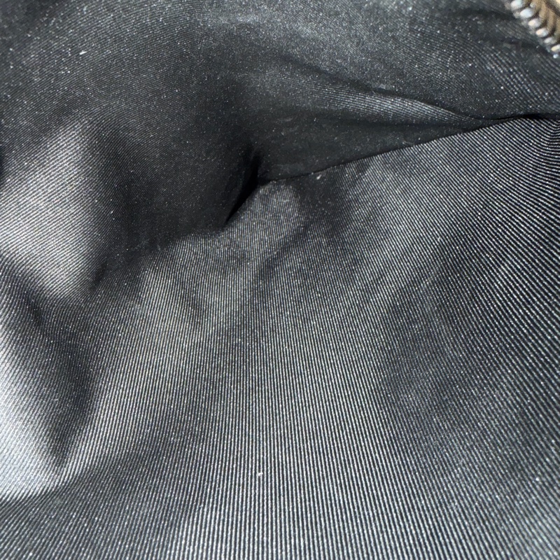 LV M21890黑小牛皮壓紋Duo Slingbag斜背包 肩背包-29