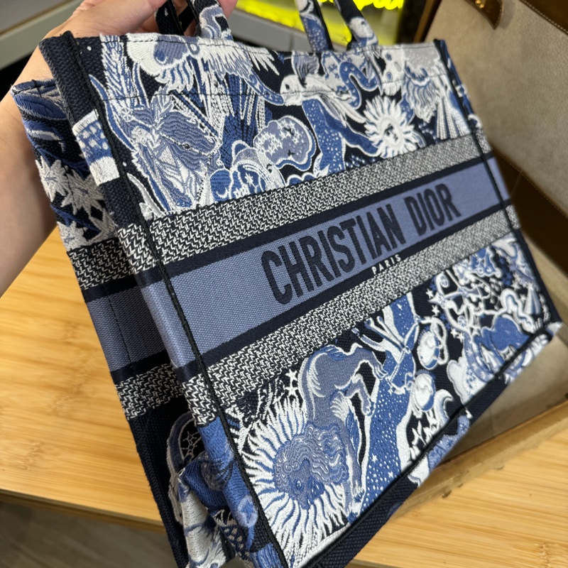 DIOR 藍白星座Book Tote中款托特包🩵💙狀態超好-1