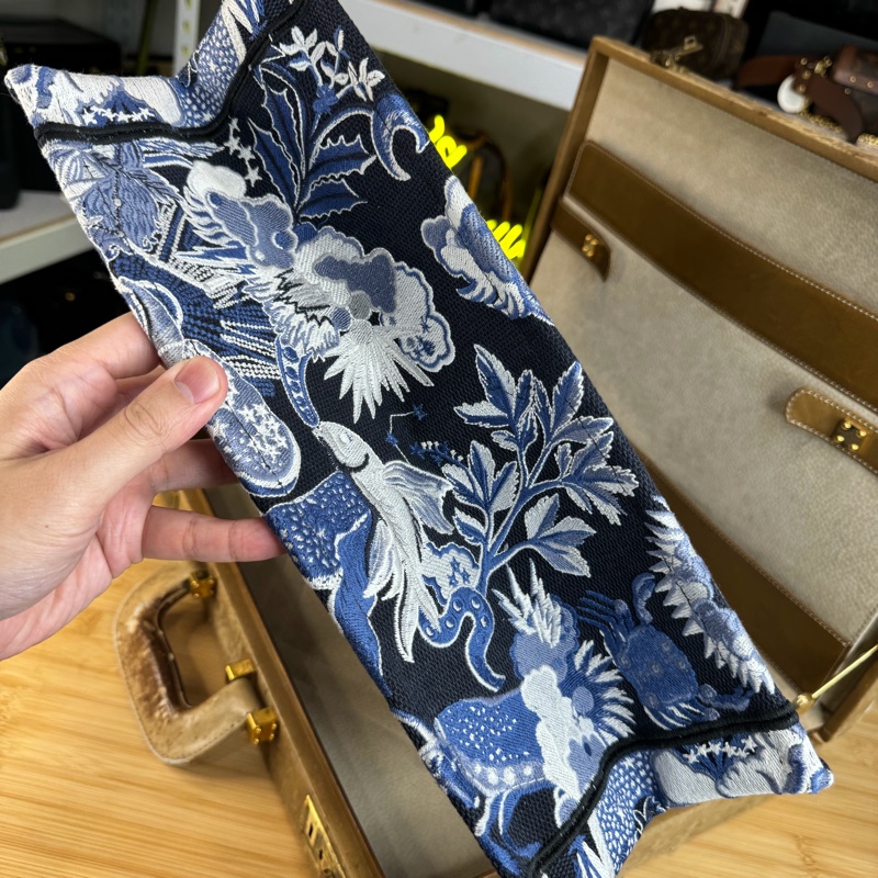 DIOR 藍白星座Book Tote中款托特包🩵💙狀態超好-5