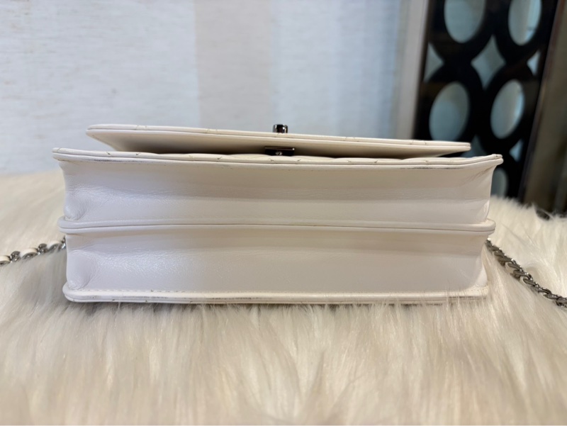 Chanel Handle白牛皮亮黑釦手提斜背包 ProMax可入-16