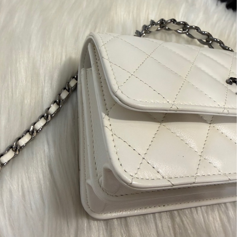 Chanel Handle白牛皮亮黑釦手提斜背包 ProMax可入-18