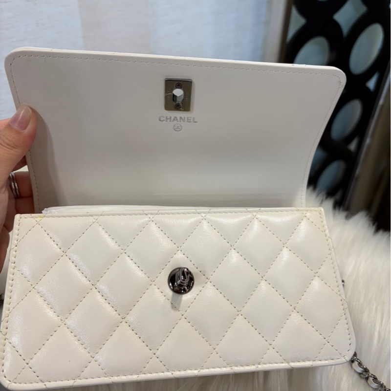 Chanel Handle白牛皮亮黑釦手提斜背包 ProMax可入-19