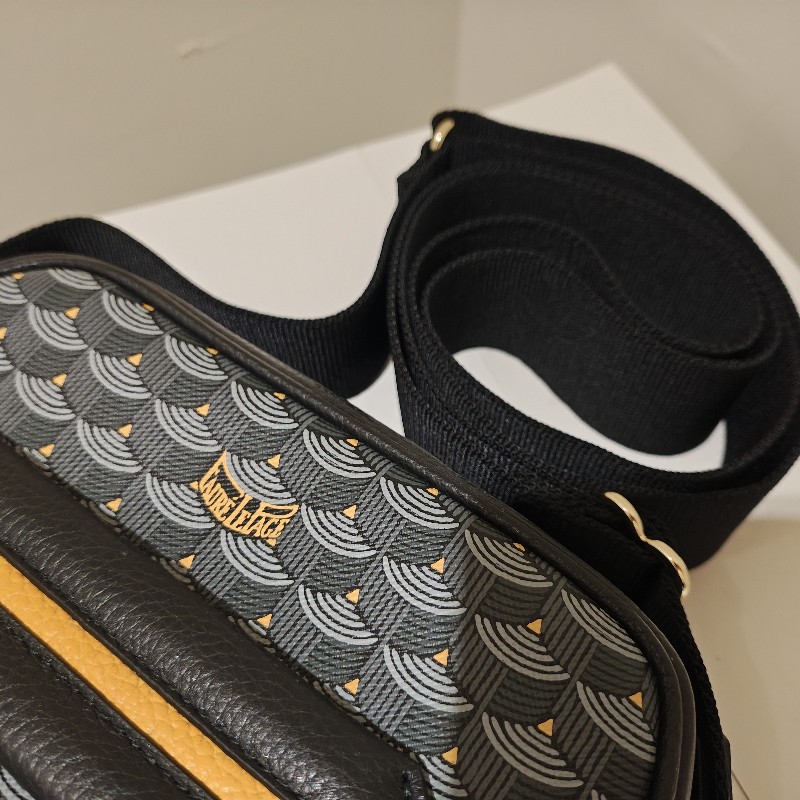 自售真品 FAURE LE PAGE 灰黑色  Hands on 17 相機包 手拿包 GOYARD CHANEL 推薦-3