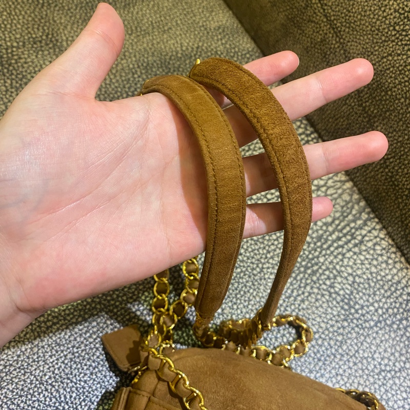 Prada麂皮金棕斜挎包-13