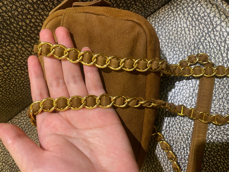 Prada麂皮金棕斜挎包-21