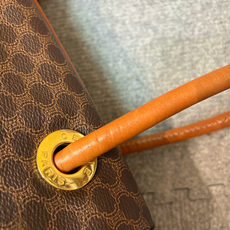 🏷️ Celine 托特包-18