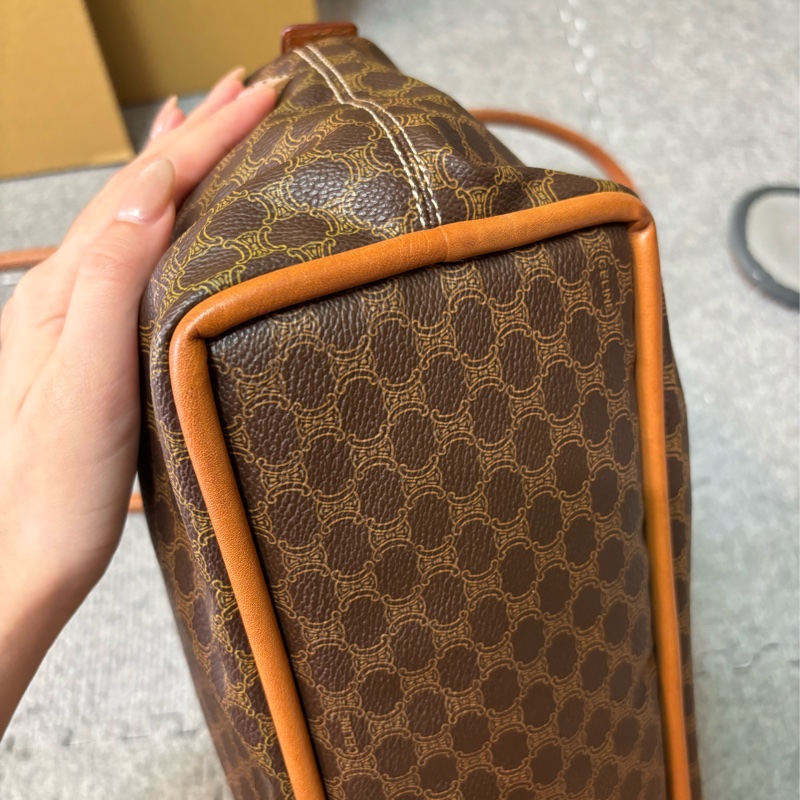 🏷️ Celine 托特包-22