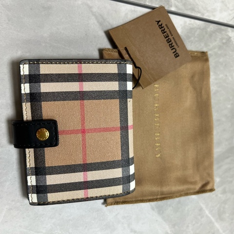 🔥🔥🔥保證真品Burberry 經典格紋短夾