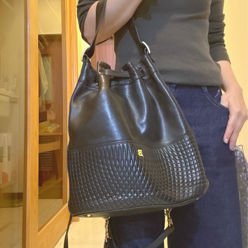 BALLY 小羊皮立體菱格車線大容量2way側肩包水桶包後背包-8