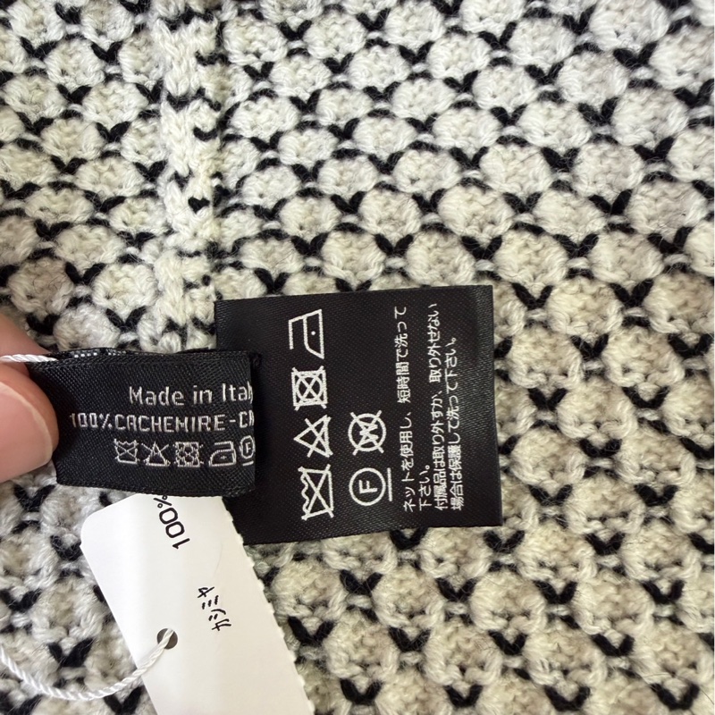 Chanel 24A 毛帽 售出-4