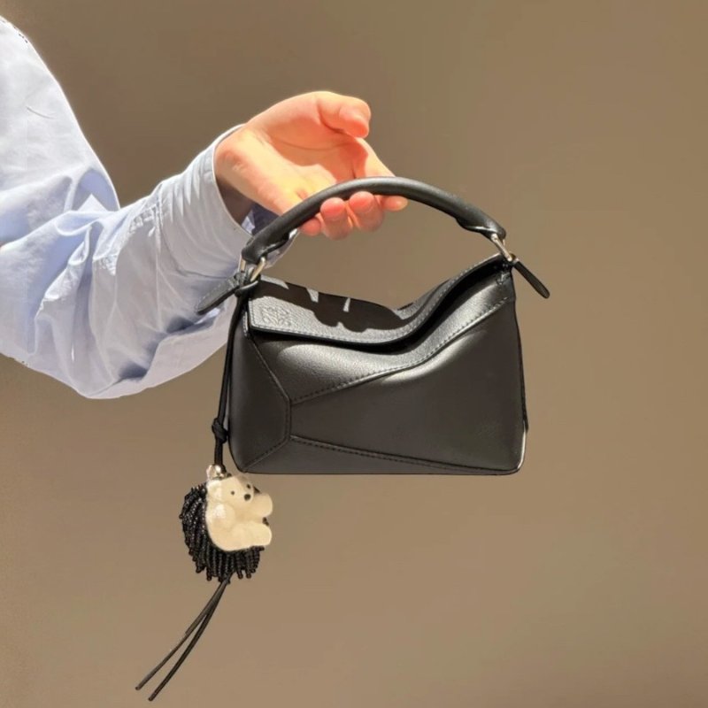 🎁夏季折扣🎁Loewe 經典小牛皮迷你 Puzzle包 黑色-10