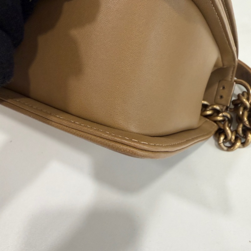 Chanel BOY 28公分奶茶色X復古金鏈(全新閒置現貨)-8