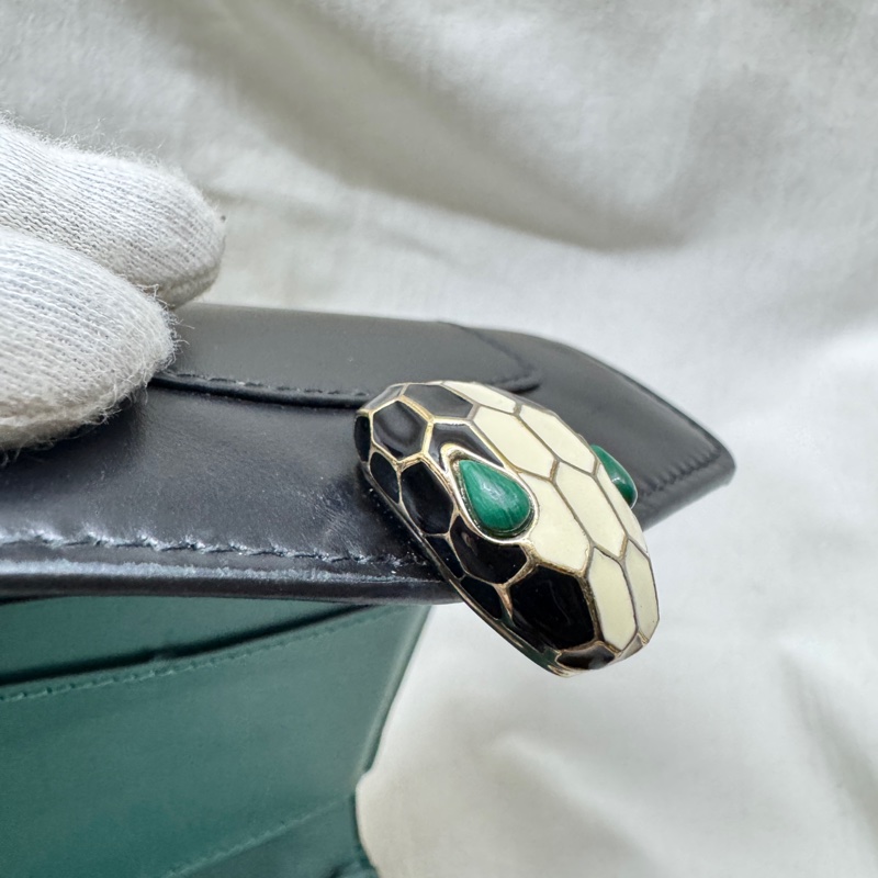 BVLGARI寶格麗珐瑯蛇頭三折短夾-3