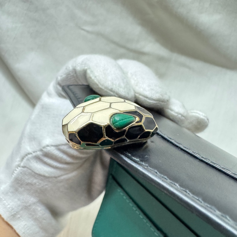 BVLGARI寶格麗珐瑯蛇頭三折短夾-4