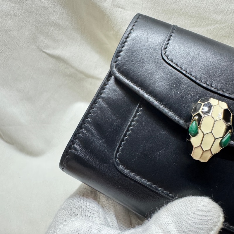 BVLGARI寶格麗珐瑯蛇頭三折短夾-19