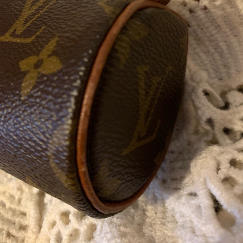 LOUIS VUITTON LV 路易威登 老花帆布圓筒化妝包 手拿包 小手袋包 小拿包-33