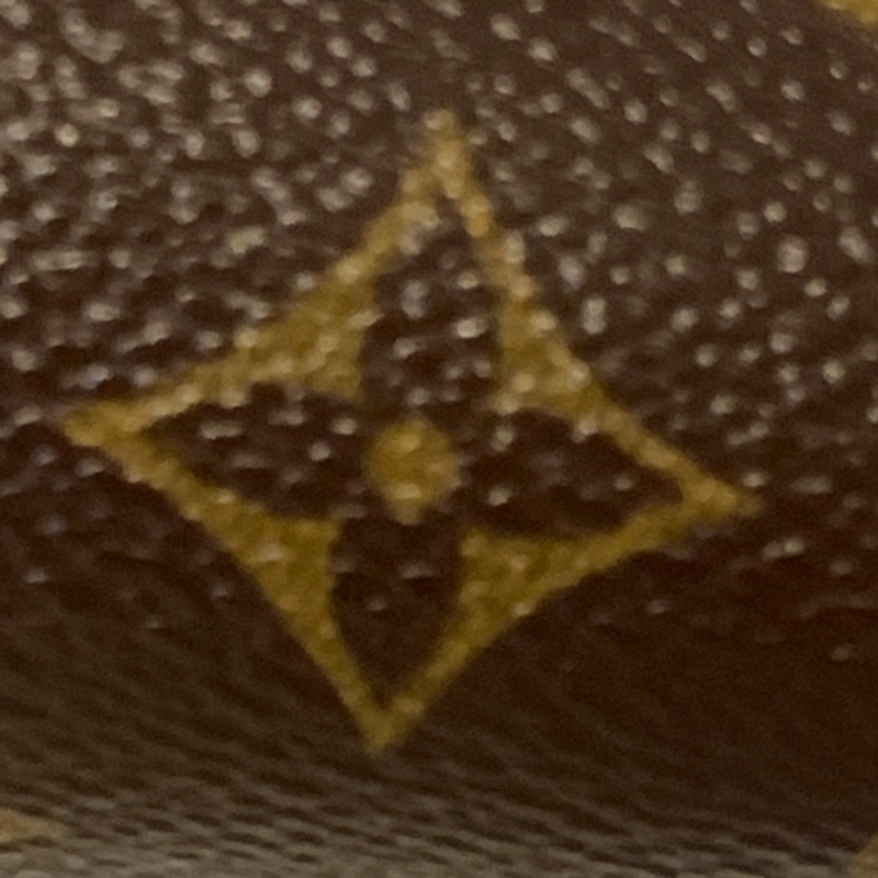 LOUIS VUITTON LV 路易威登 老花帆布圓筒化妝包 手拿包 小手袋包 小拿包-51