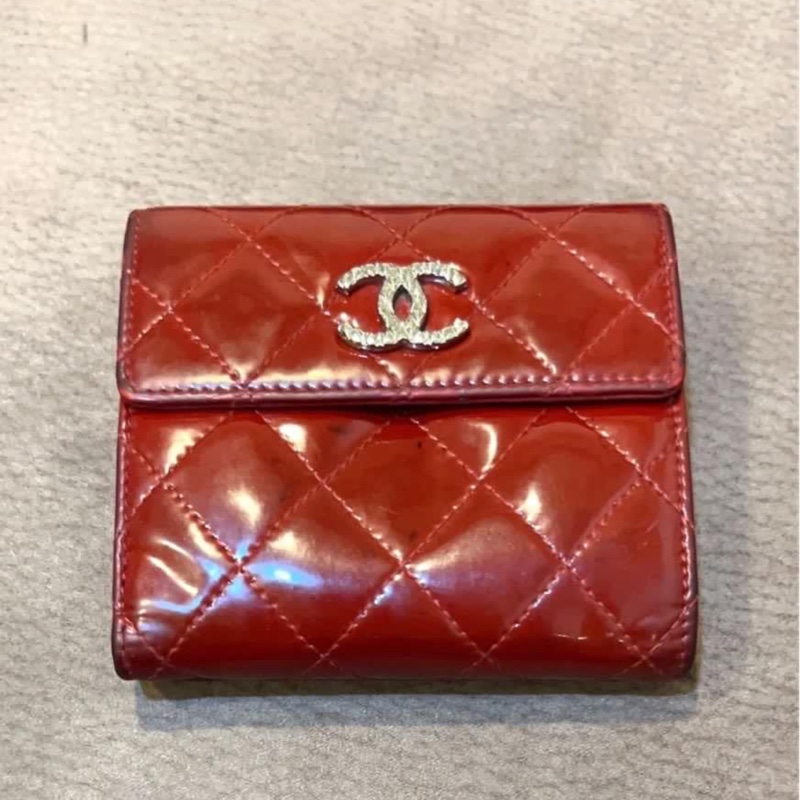 ✨大全配正品真品CHANEL 亮皮漆皮兩層短夾皮夾✨-2