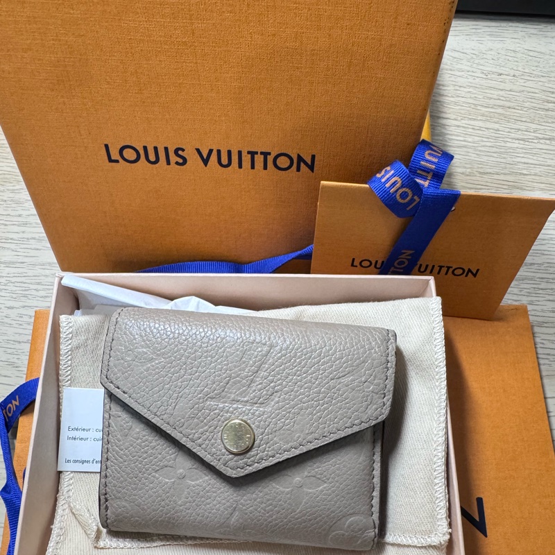 二手 LV ZOE大象灰壓紋短夾 晶片款 全配-19