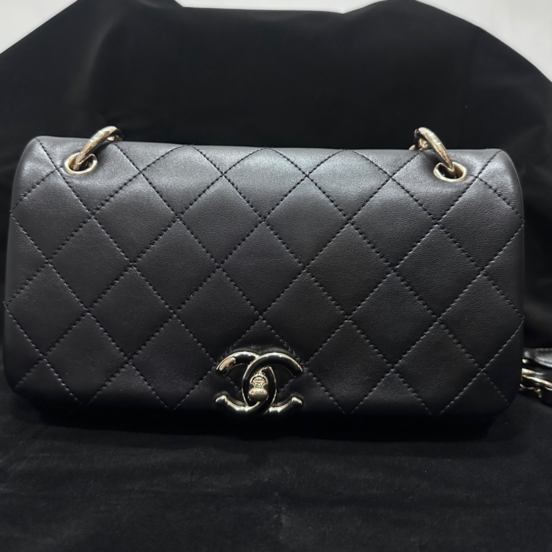 Chanel Classic Flap CF23 琺瑯扣黑色-2