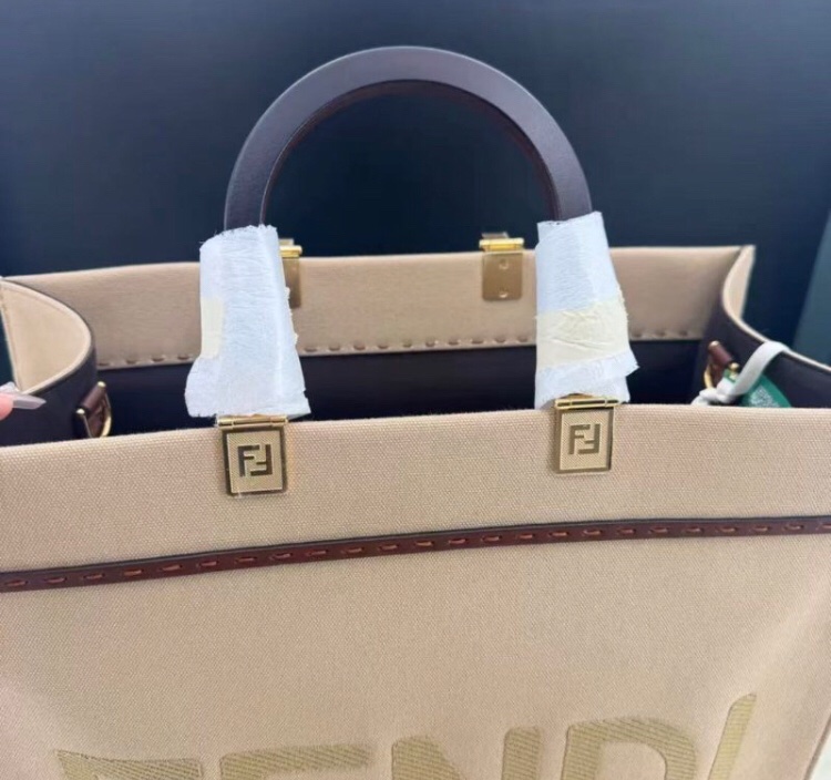 FENDI 托特包 中號  全新-1