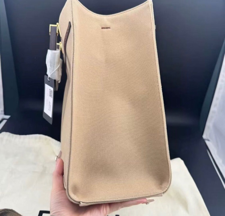 FENDI 托特包 中號  全新-2