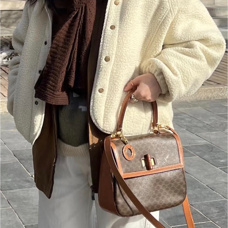 老celine 老花轉扣吊墜kelly-5